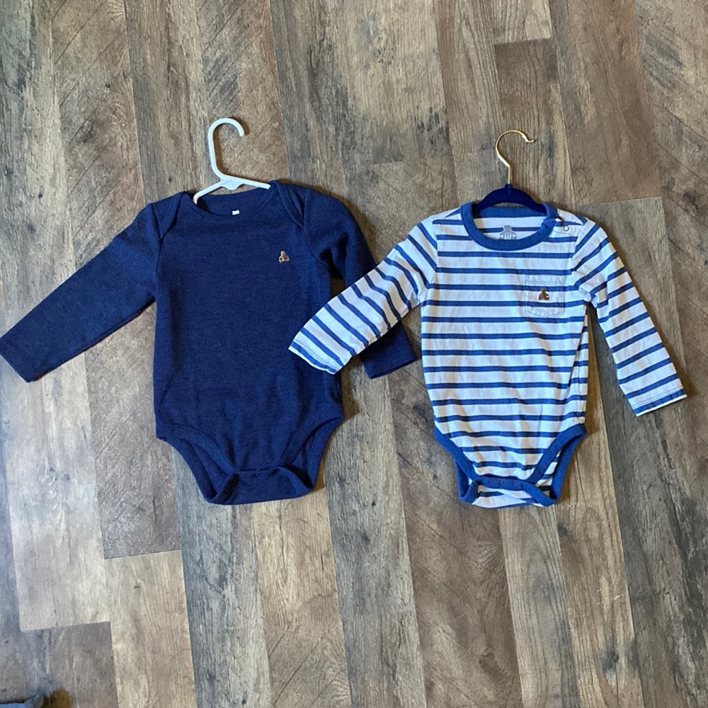Baby boy one piece long sleeve baby gap outfits.